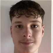 Bonjour je suis un jeune homme de 18 ans, très motivé 
 et je suis franco britannique prêt à apprendre tout à vos enfants.